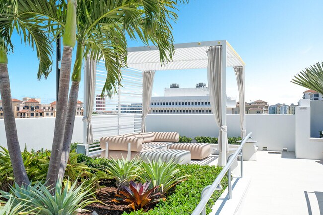 Building Photo - 155 E Boca Raton Rd