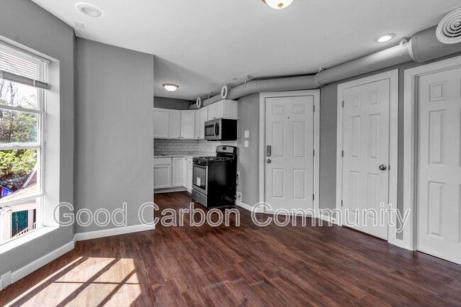 Building Photo - 194 Herkimer St