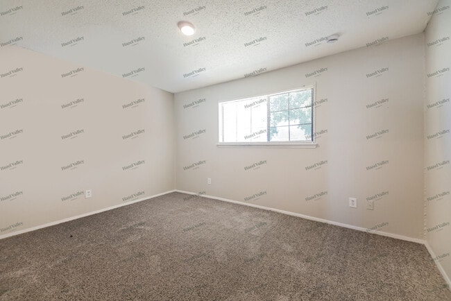 Building Photo - 1705 Allentown Dr
