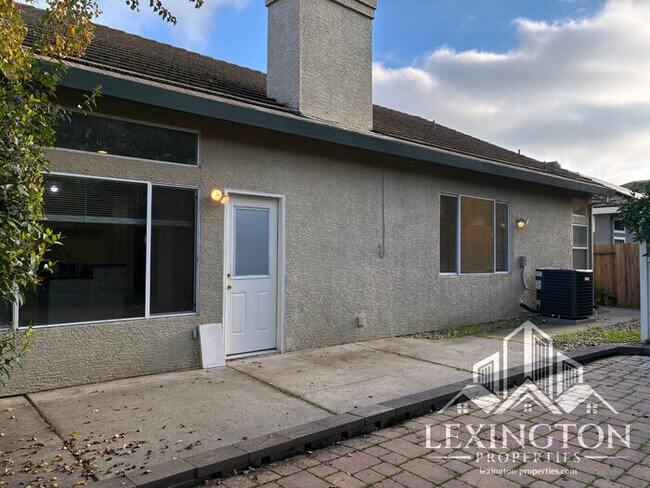 Building Photo - Beautifully Updated, 3BD+office/2BA, Single-Story Home in Rocklin – Off Stanford Ranch Rd., Near ...