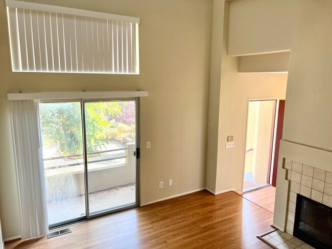 Building Photo - Working from home? This town home has a huge office area and large primary suite... plus a second...