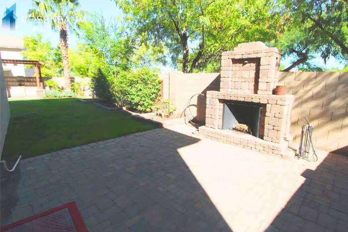 Building Photo - 1250 S Palm St