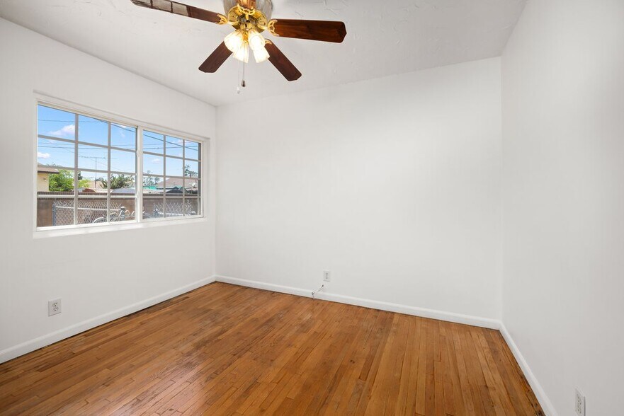 Building Photo - 4551 Maris Ave