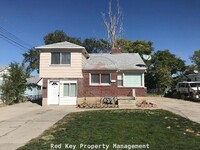 Building Photo - Unit A
