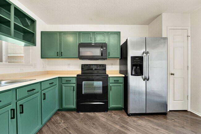 Building Photo - Cozy 3 Bedroom Home in Far West San Antonio!