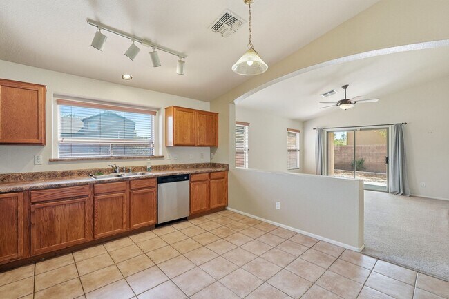 Building Photo - Single level home in Norterra on corner lot