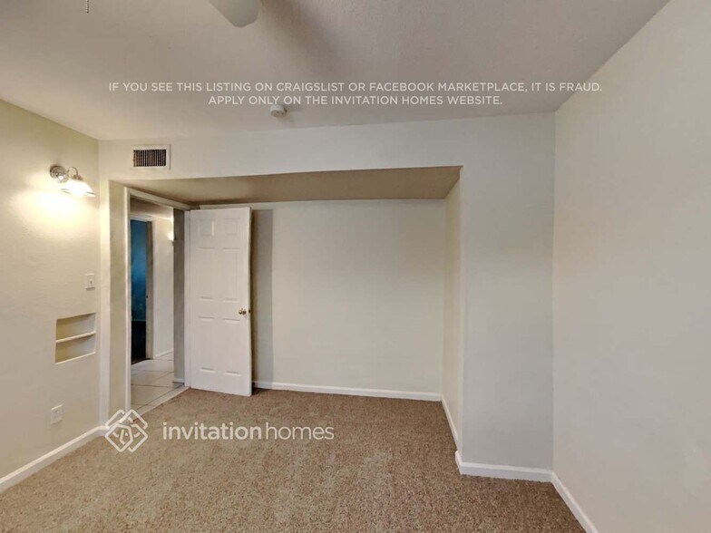 Building Photo - 1823 E Watson Dr