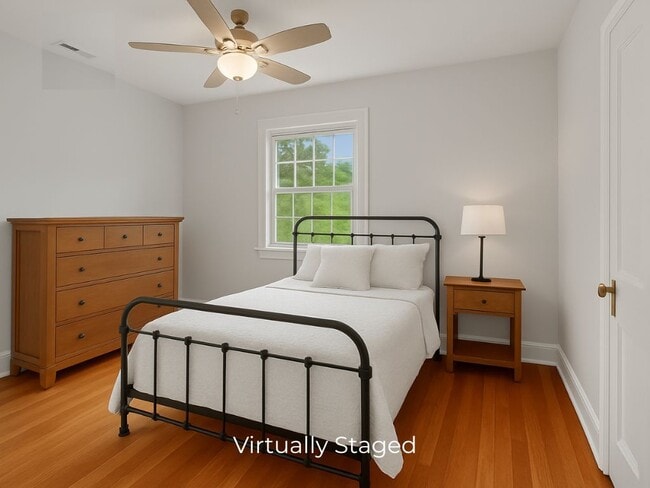 Building Photo - 4416 Bromley Ln