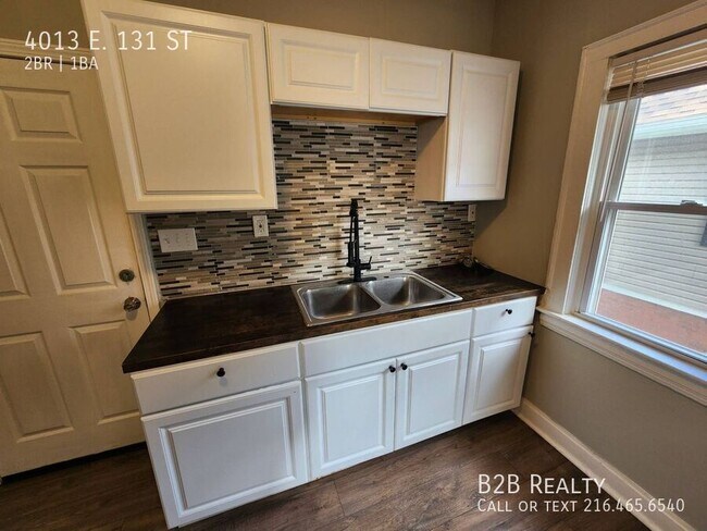 Building Photo - 4013 E. 131 ST-