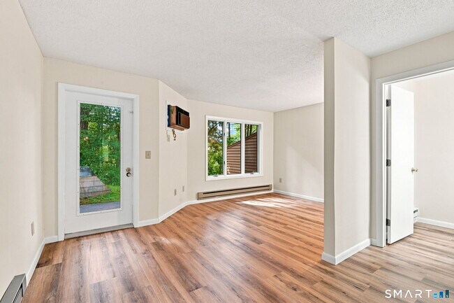 Building Photo - 44 Tolland Ave