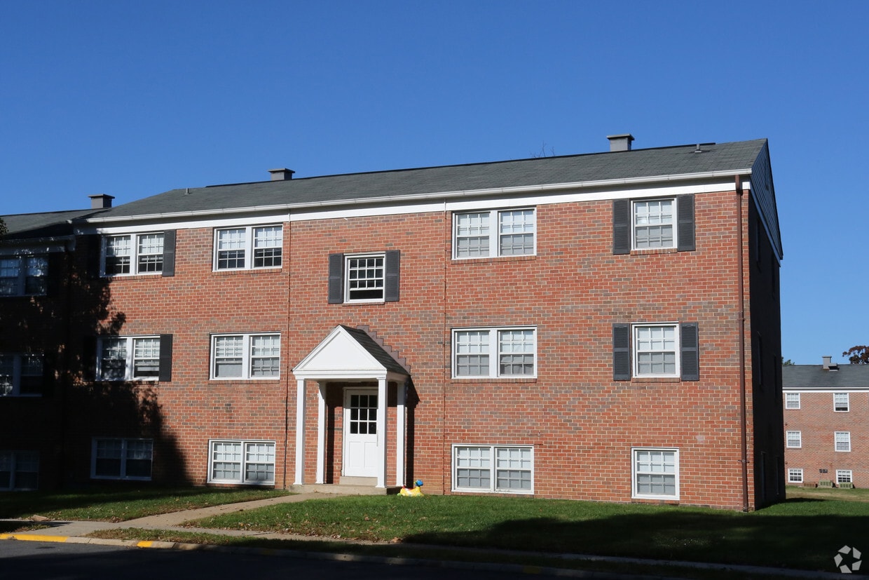 Kings Mill Apartments And Townhomes - Essex Md Apartment Finder