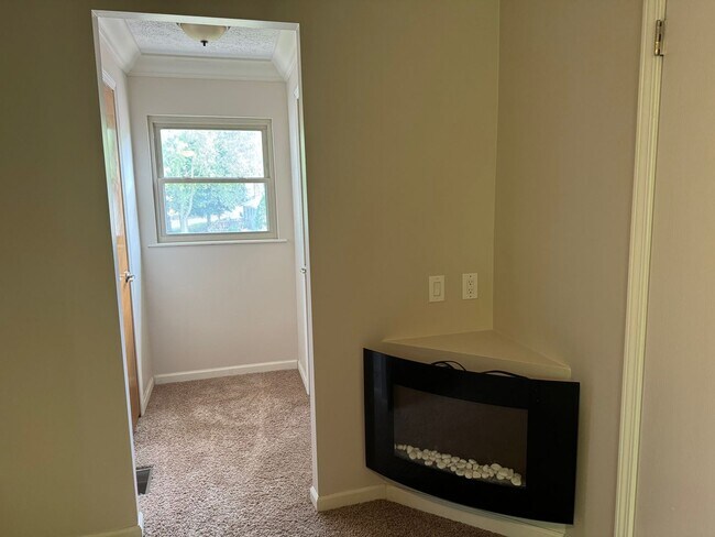 Building Photo - 2 Bedroom, 2.5 Bathroom Half Double in Dublin, OH