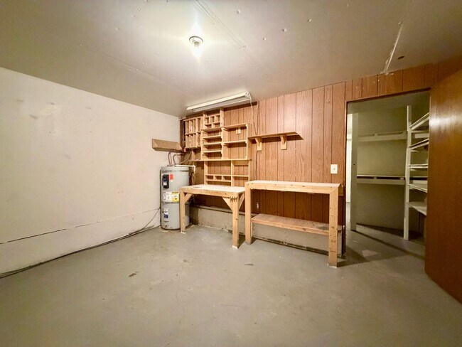 Building Photo - 0152-01D - Elm Tree Garden Apartments D