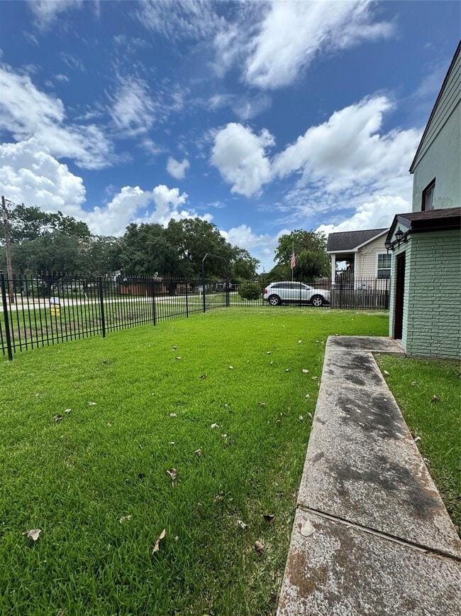 Building Photo - 2918 46th St