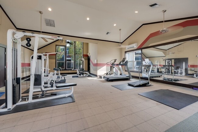Building Photo - 2 bd 1.75 bath Lynnwood Townhome  availabl...