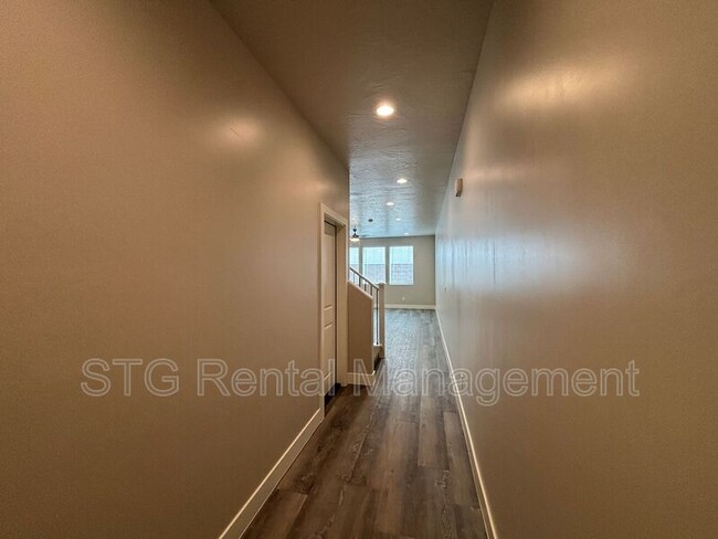 Building Photo - 929 S 4380 W