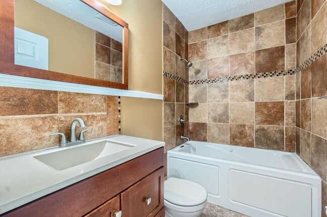 Building Photo - 1744 S Olympian Way SW