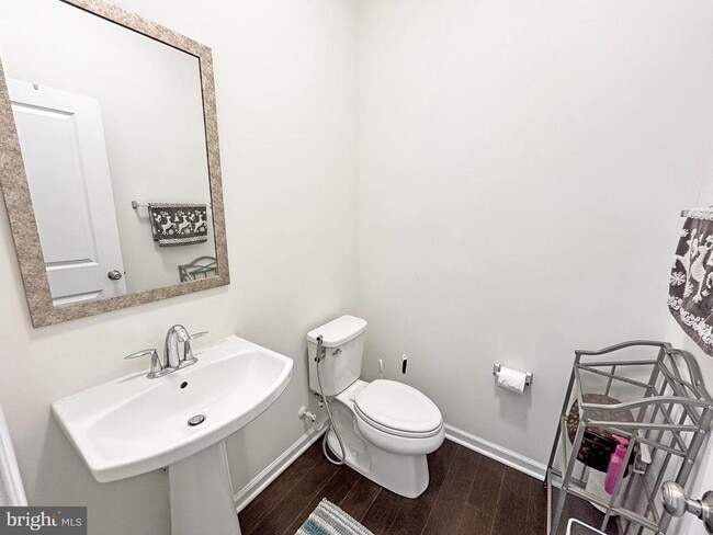 Building Photo - 221 Red Oak Ridge Pl