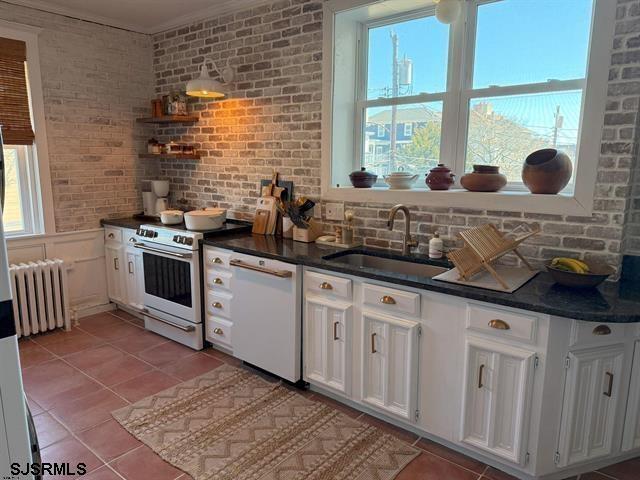 Building Photo - 1 S Bartram Ave