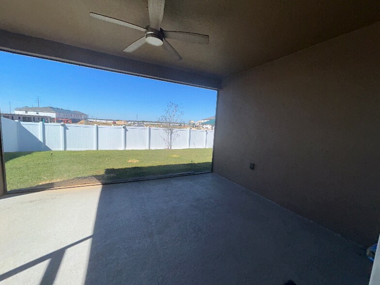 Building Photo - 228 Hillcrest Dr