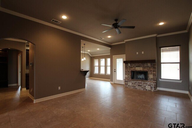 Building Photo - 11006 Westhaven Cir