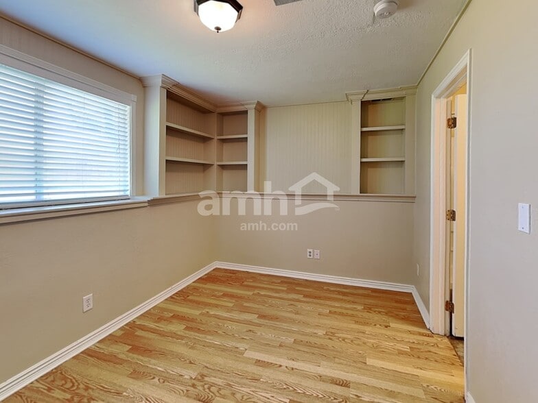 Building Photo - 1659 W 1065 S