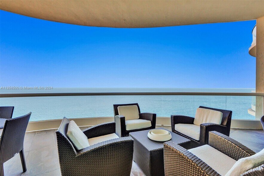 Building Photo - 16047 Collins Ave