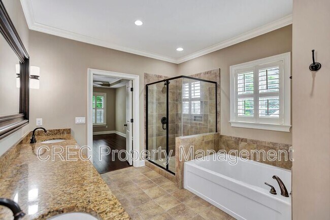 Building Photo - 258 Silver Cypress Cir