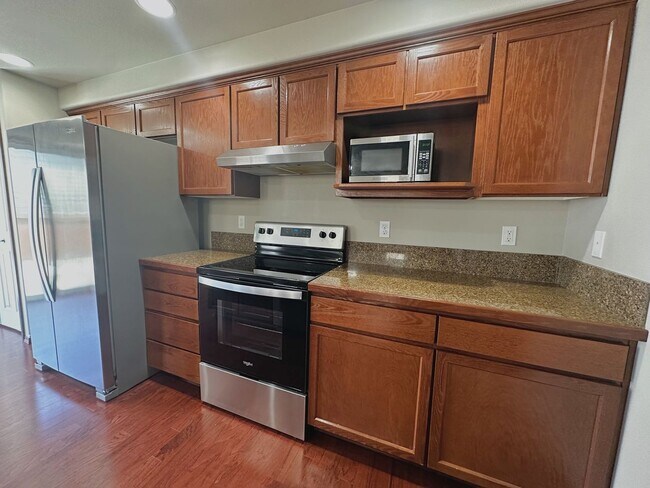 Building Photo - Beautiful 4-Bedroom 2.5-Bathroom Home in M...
