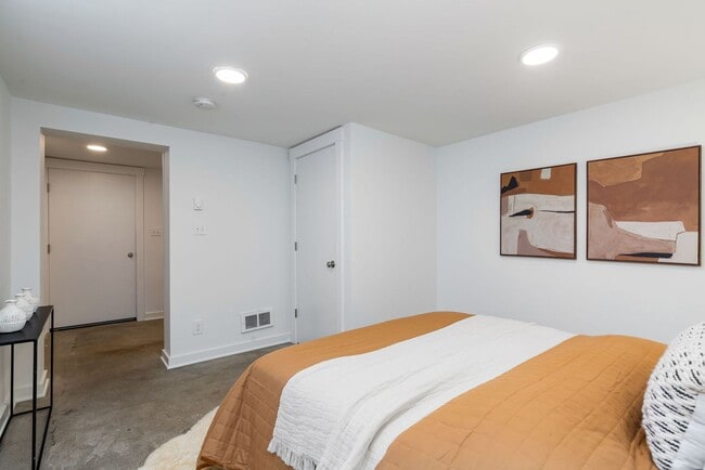 Building Photo - Remodeled Sunset Hill Home in Prime Ballar...