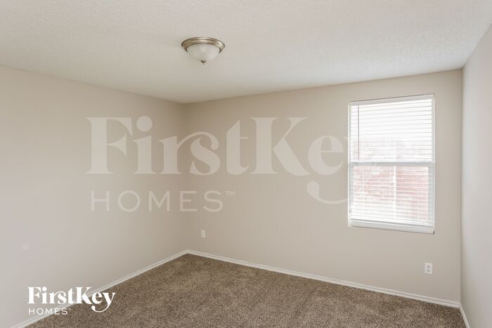 Building Photo - 1229 Candler Dr