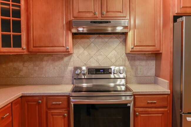 Building Photo - Beautiful for rent home located in central Virginia Beach