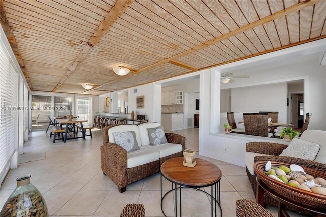 Building Photo - 230 Jolly Roger Dr