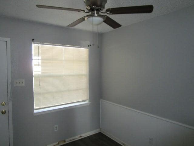 Building Photo - 3017 W Sycamore Cir