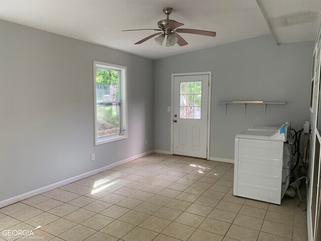 Building Photo - 2795 Woodbine Hill Way