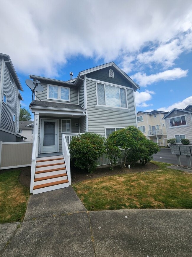 Primary Photo - * Move-in Special * $500 OFF first month!