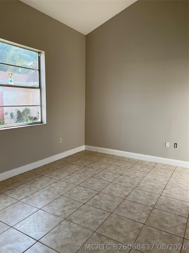 Building Photo - 8265 NW 192nd Terrace