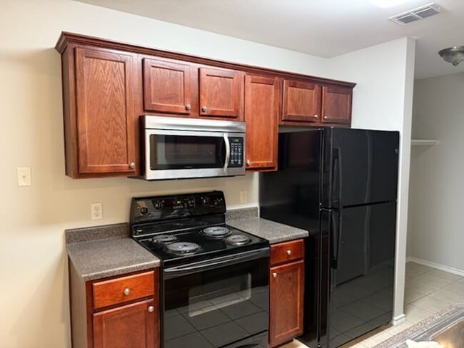 Building Photo - 17060 CR 191