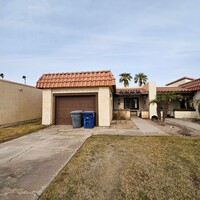 Building Photo - Yuma Corona for Rent!