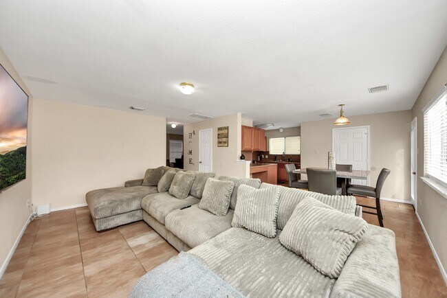 Building Photo - 20626 Sycamore Crest Ln