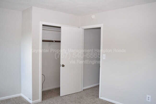 Building Photo - 5953 Blackpoole Ln