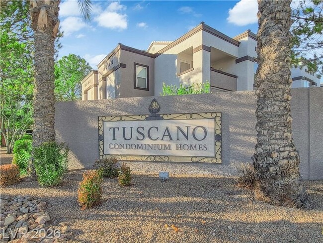 Building Photo - Beautiful 2 bedroom condo with garage!!!