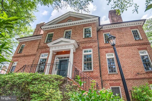 Building Photo - 2053 Mayfair McLean Ct