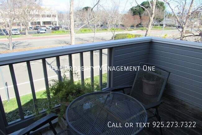 Building Photo - 5487 Cameo Ct