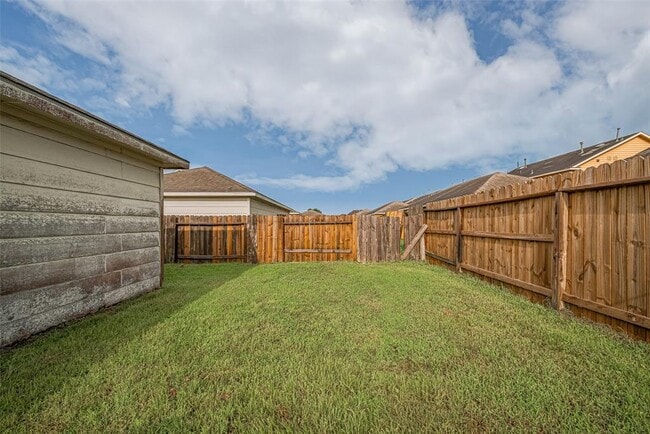 Building Photo - 16739 Libson Falls Dr
