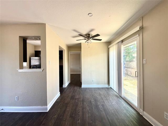 Building Photo - 901 Redbird Dr