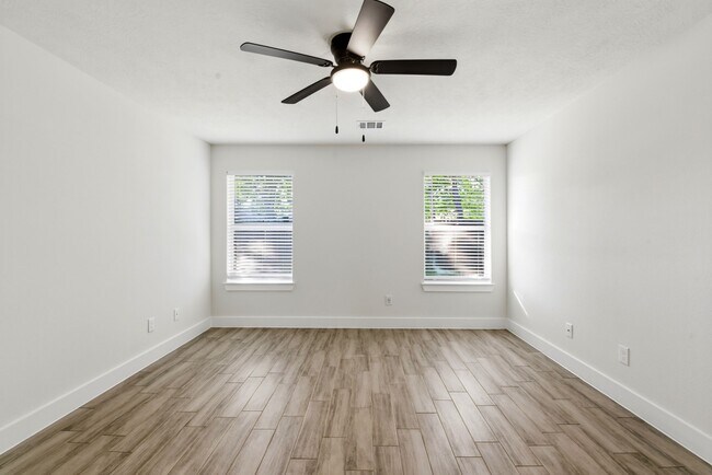 Building Photo - 26218 Cypresswood Dr