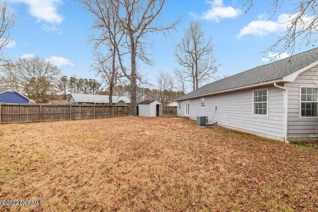 Building Photo - 424 Singletree Dr