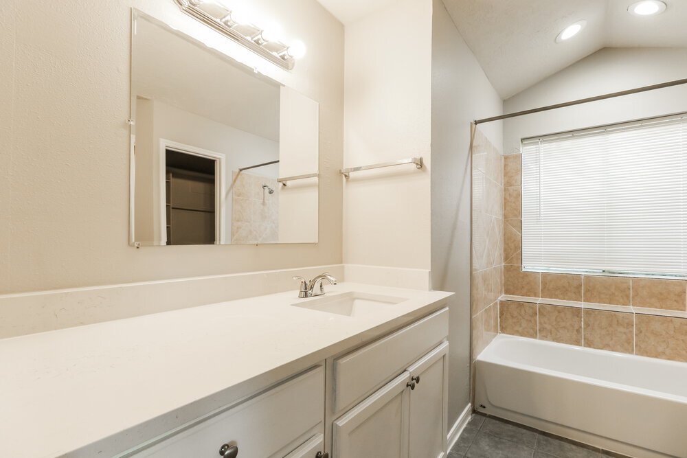 Building Photo - 4015 Adonis Dr