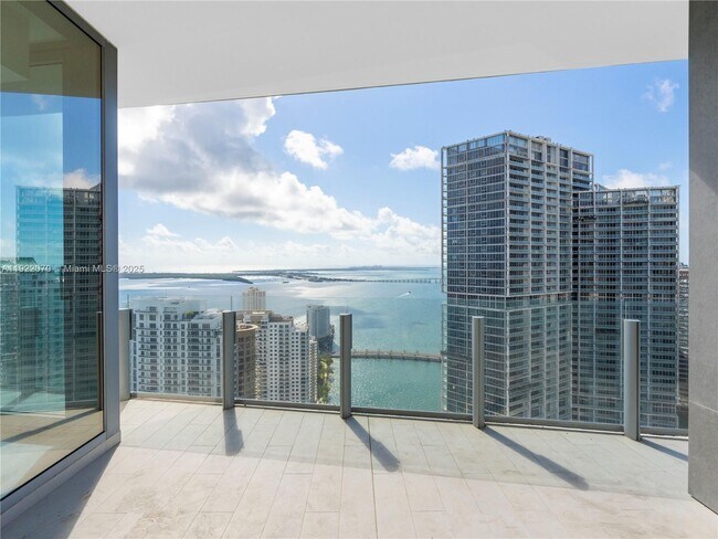 Building Photo - 300 Biscayne Blvd Way